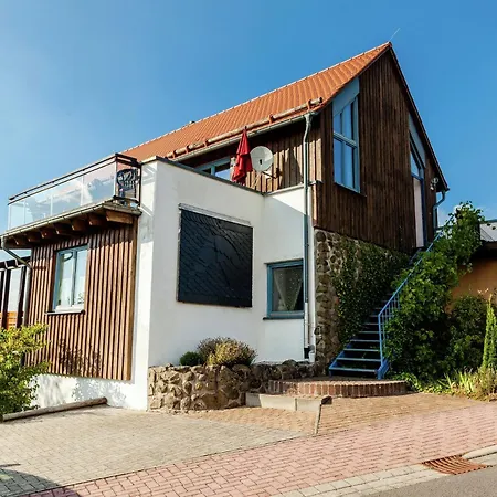 Villa Michelbach With Garden For Families * Schotten